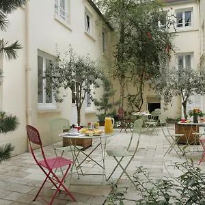 The Originals City, Lecourbe, Tour Eiffel Hotel Paris